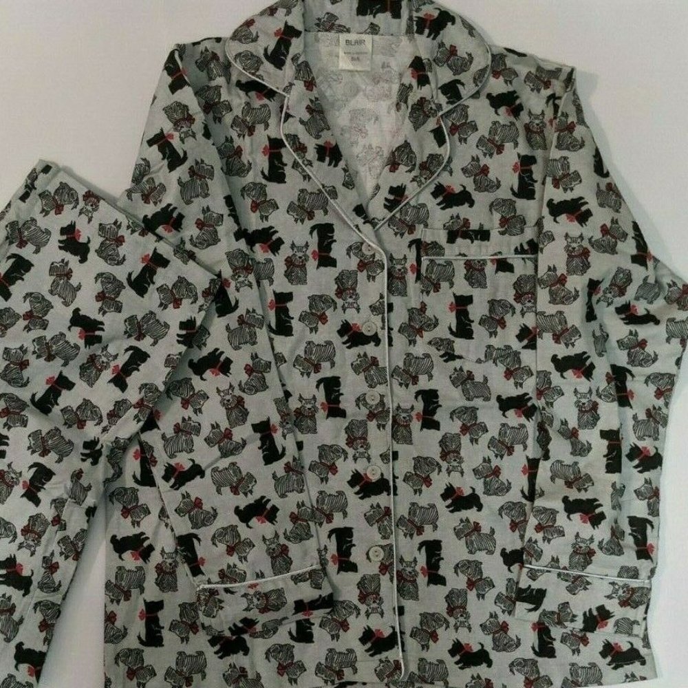 Blair Women's Sz SML 100% Cotton Pajama Set Long Sleeve Dogs Pattern